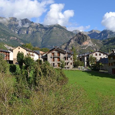 Albergue Velarta บียาโนวา ภายนอก รูปภาพ