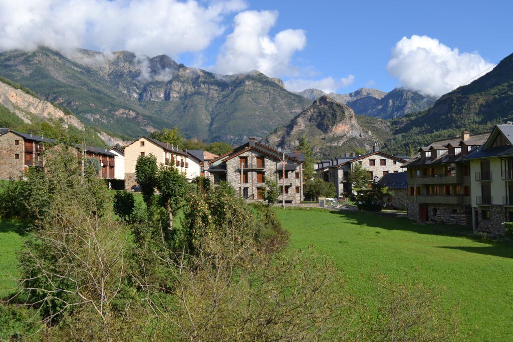 Albergue Velarta บียาโนวา ภายนอก รูปภาพ